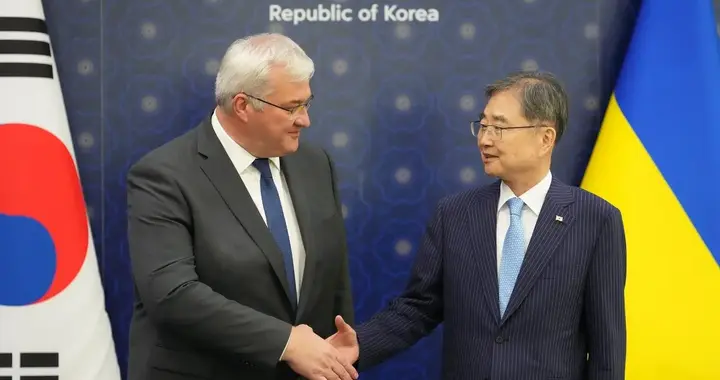 泽连斯基一句话得罪韩国！韩国接连对乌出手，大使召回还远远不够