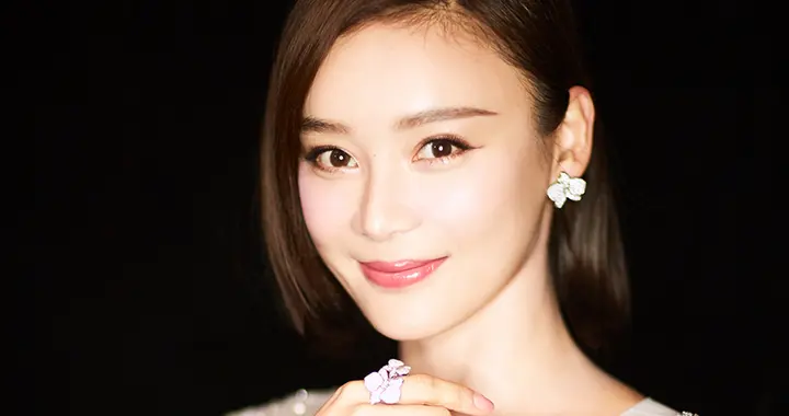 袁姗姗：从全网黑到逆风翻盘，如今39岁仍未出嫁