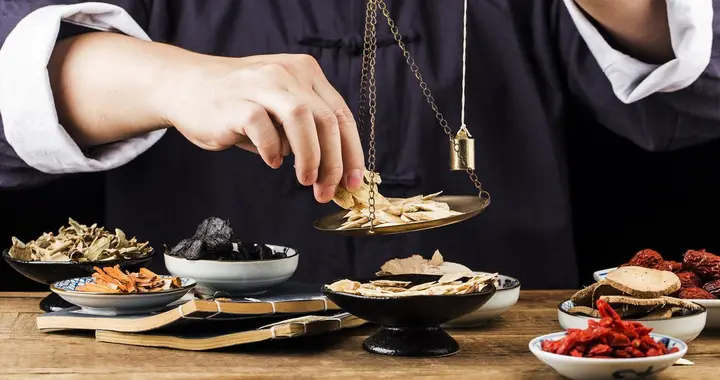 老中医临证心得：见湿勿治湿、见痰别治痰、见汗莫治汗，治病求本