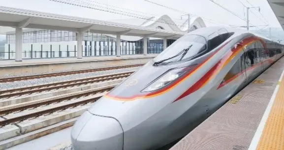 广湛高铁应增加阳江（阳春东站）至广州的周末通勤早晚班次！