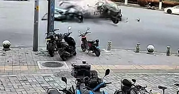 西安出租车司机被撞后续,他违规在先,却也是这场事故的伤者