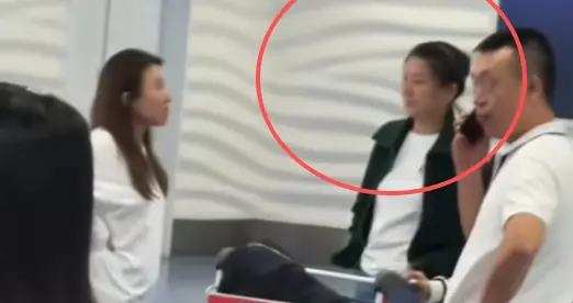 善恶终有报！闫学晶“哭穷”风波后首次现身，状态疲惫不堪