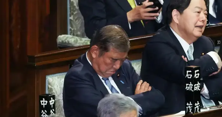 想不到吧，表面呆板木讷的石破茂，竟是日本近十年三观最正的首相