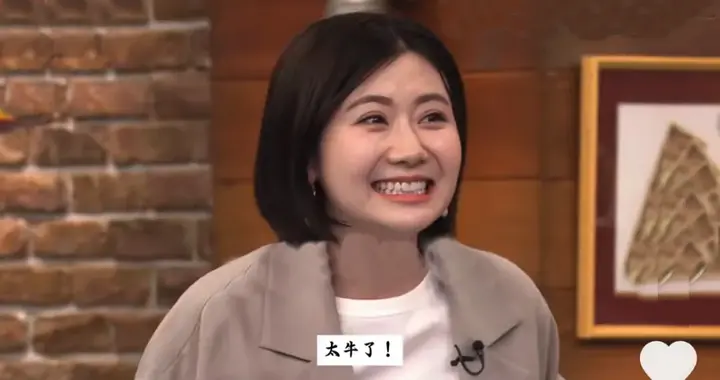 福原爱剪短发气质大变！小个子秋天学她穿“西装+长裙”，好显高