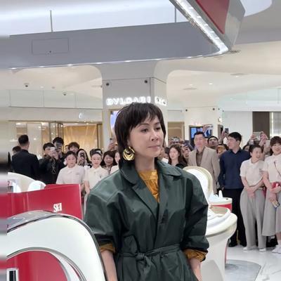 霞姐说娱乐：刘嘉玲气质女神。岁月在谁脸上