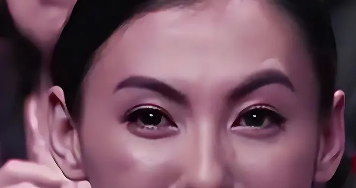 张柏芝背后的男人被扒！不是谢贤谢霆锋，而是64岁无妻无子的他