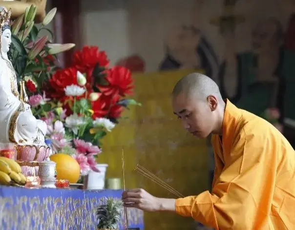 佛教上香与道教的上香