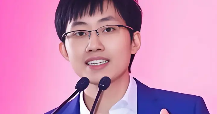 散户们，这不是梁文锋的错！