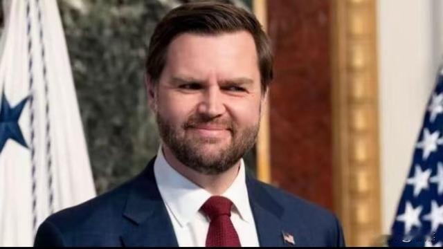 悠然：有个事越扒越觉得后脊发凉。  大家