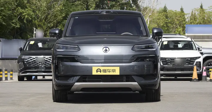 腾势N9 2026款上市，新增双色车身，配置再升级，值得买吗？