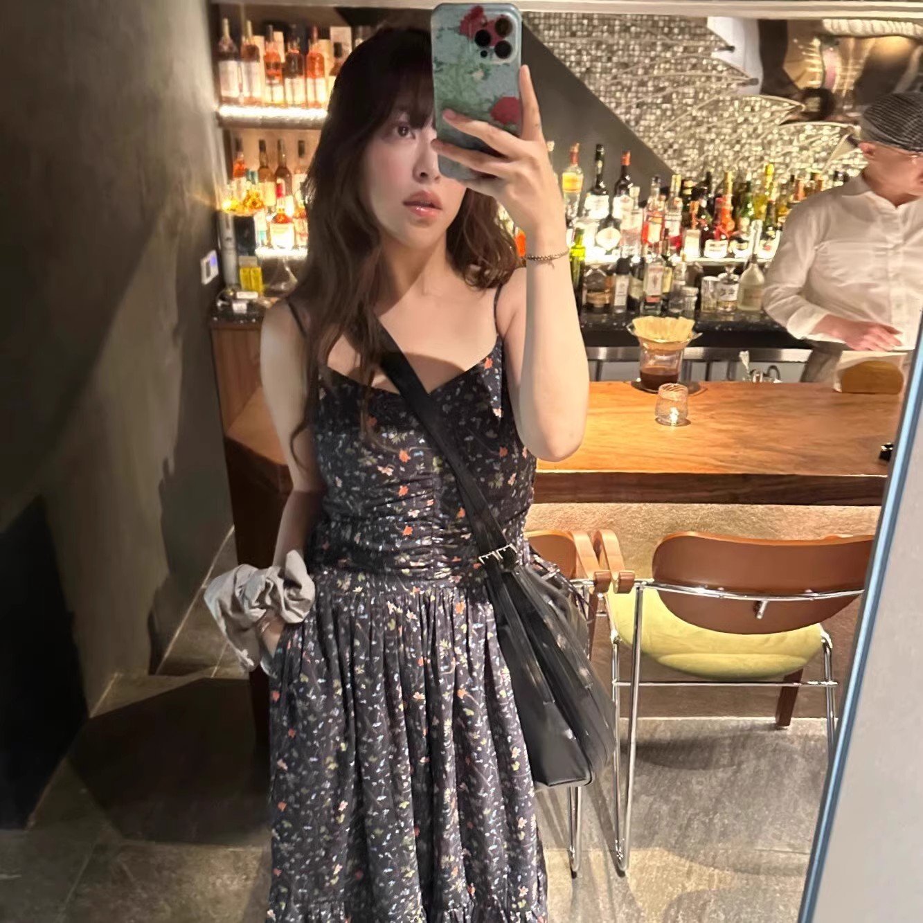 蓝色吊带碎花度假连衣裙子女夏季2025年