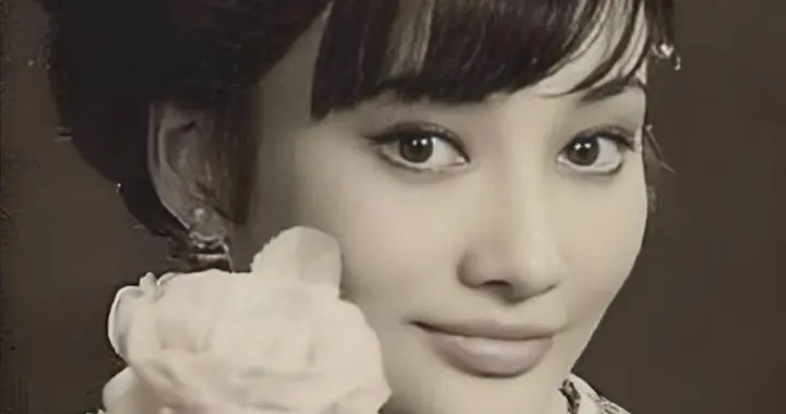 没人告诉我尹子维的妈妈胡燕妮年轻时这么好看，惊为天人的美貌！