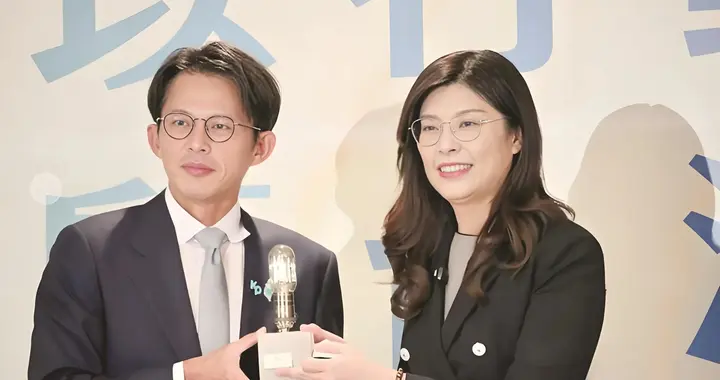 新北黄国昌、嘉义张启楷，白营动作频频，柯文哲出招，郑丽文咋接