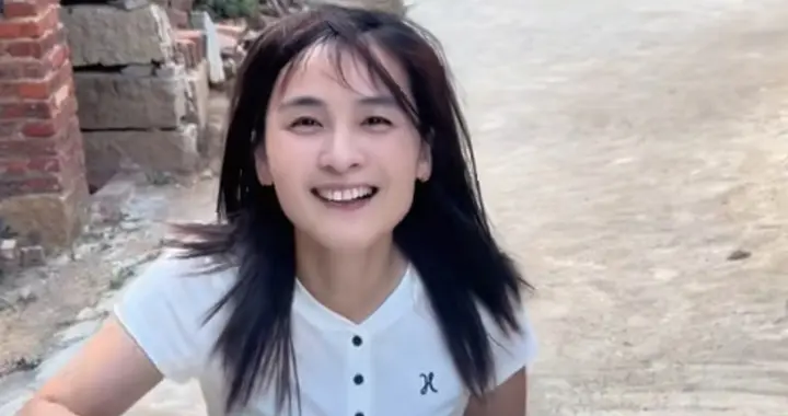 瑾汐取消置顶和亲生爸妈合照莆田妈妈露面回答何为幸福