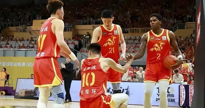 CBA揭幕战：广厦VS山西 颁发总冠军戒指！央视直播