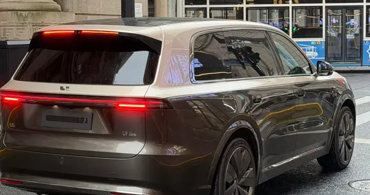 全新理想L9 Livis实车曝光 4颗激光雷达+800V全主动悬架 或售50万起