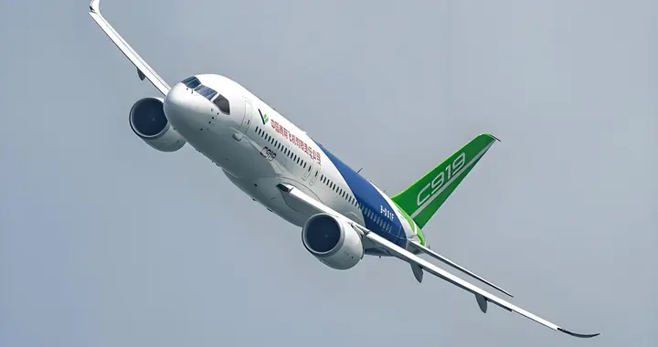 欧洲飞行员亲试C919，给出8个字评价，波音最担心的事还是发生了