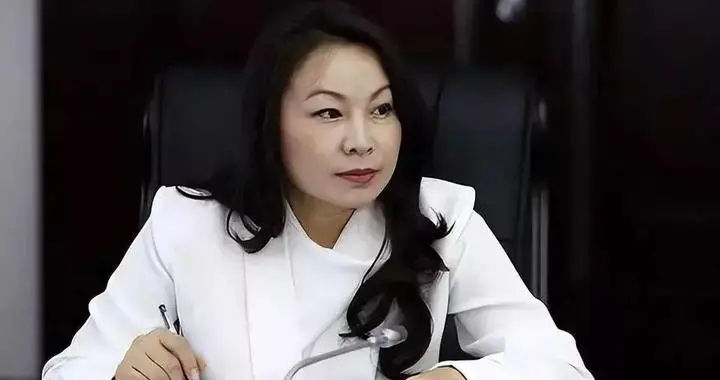 女贪官罗敏落网记：在职期间靠美色上位，最终败露，自食恶果