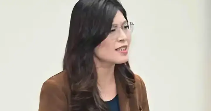 台湾传来两个好消息：绿营柯建铭反水，郑丽文对“蓝皮绿骨”开刀