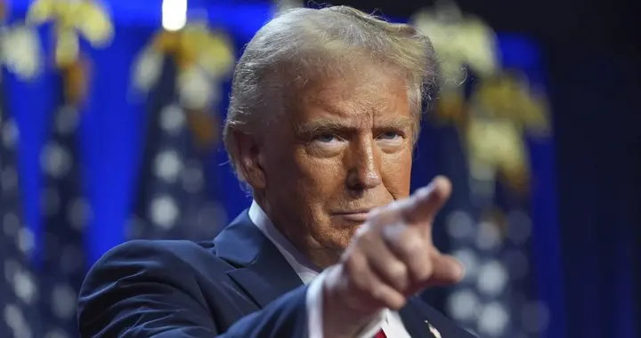 特朗普：将对墨西哥再额外加征5%关税