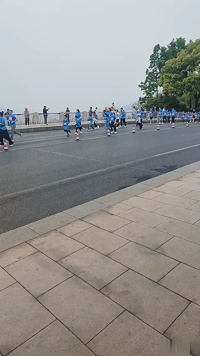 富阳半程马拉松赛