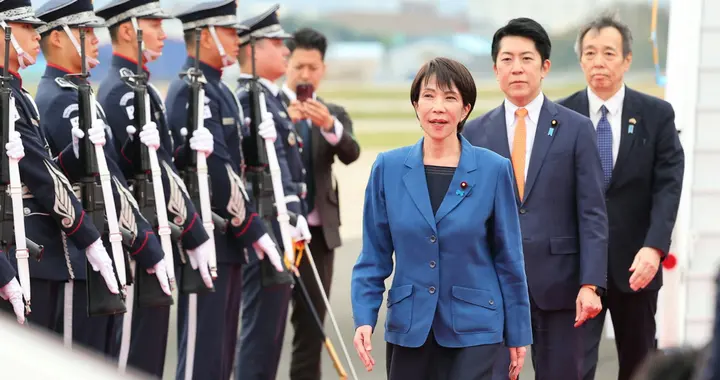 拖了40天，高市开始改口，承认涉台言论过了头，还寻求与中国对话