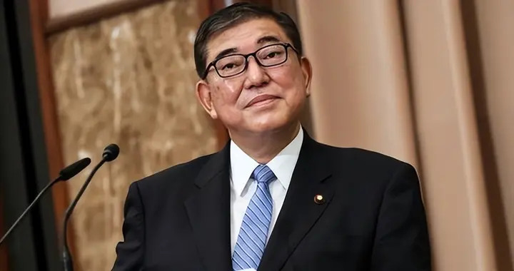 奉陪到底，解放军刚下通牒，高市早苗就遭清算，石破茂开始扛大旗