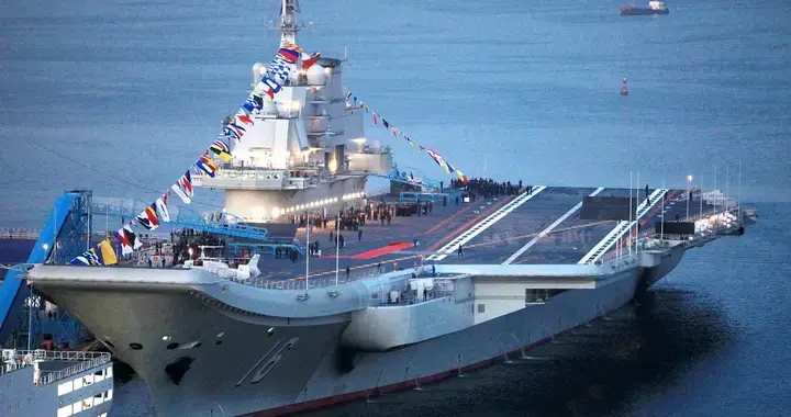 不光是辽宁舰编队，美媒终于发现：中国海军还有6个编队在行动