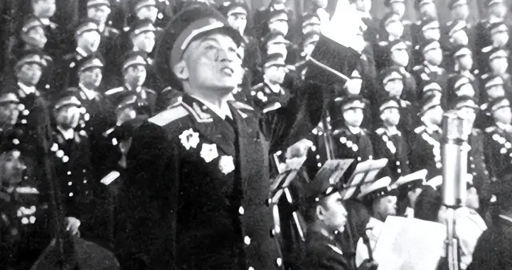 55年熊伯涛被授少将，刘亚楼送去两瓶茅台，熊伯涛：他这是道歉