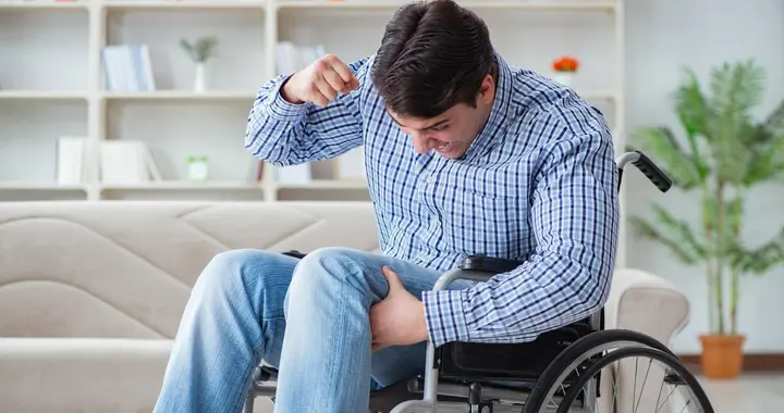 单侧肢体无力、抬不起来：别只当“累了”！