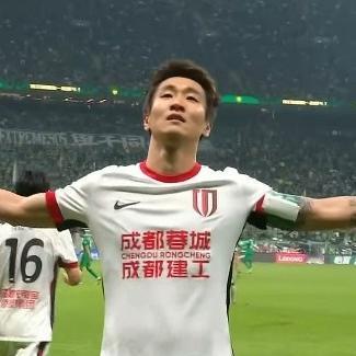 阿四侃球：恭喜成都蓉城队长韦世豪，提前预
