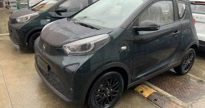 内饰升级续航提升！2026款奇瑞小蚂蚁实拍，外观年轻运动，能火？