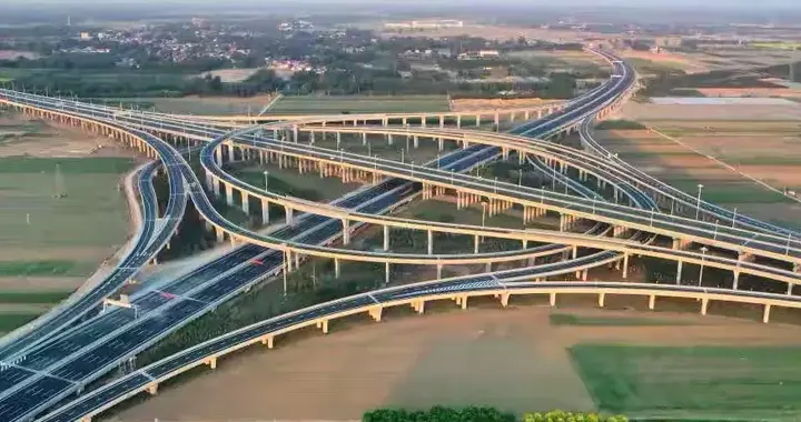 京津石通勤族狂喜！雄安1小时直达，这条高速网藏着3大出行密码