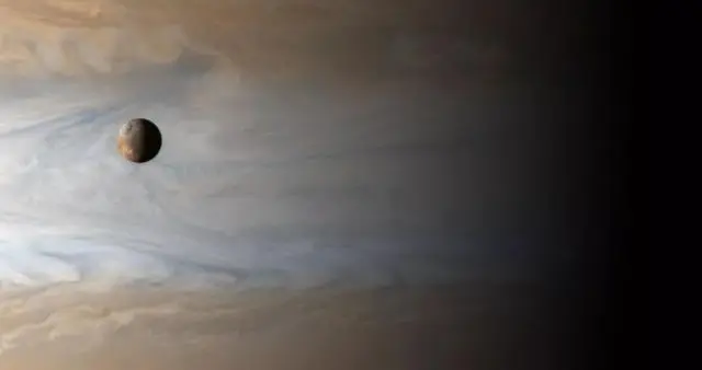 月球大小的星球，藏着400座活火山，堪称太阳系第一地狱