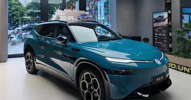 22.99万起德系SUV，4.9秒破百配700km续航，凭什么说它“懂国人”