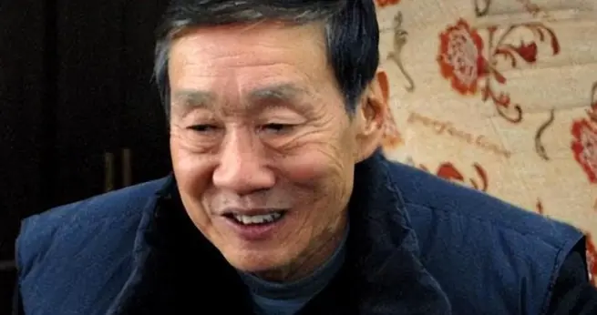 原来她是戈治均的妻子，曾是上海戏剧才女，晚年在北京低调养老