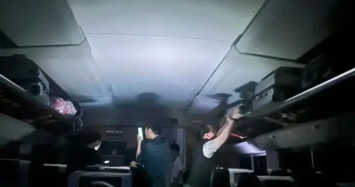 广铁大量动车组晚点，极端天气竟是罪魁祸首