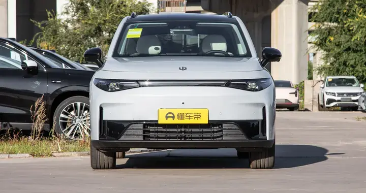 零跑C16纯电版实测：适合多孩家庭的务实之选，用车成本低