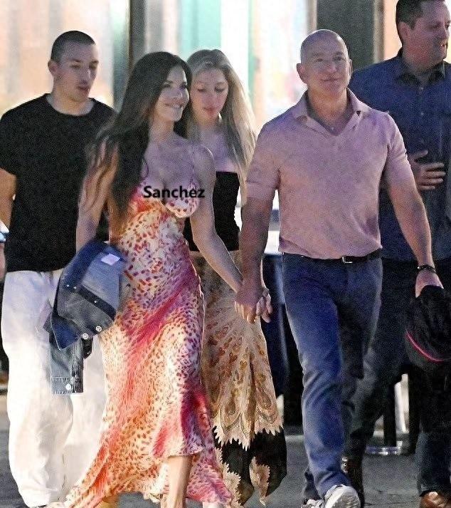 贝索斯的作家前妻引关注，被迫离婚却够清醒，比“大嘴新娘”优雅