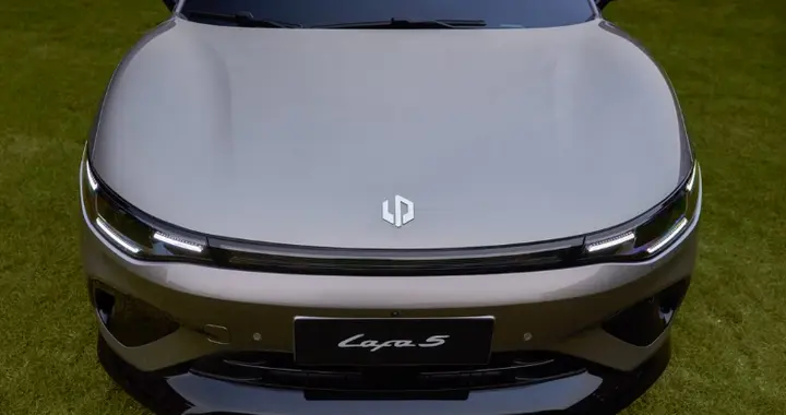 3天狂卖7000台，10万级纯电轿车，零跑Lafa5到底有多香？