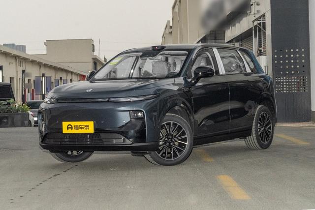 B10续航510km+激光雷达，10万级纯电SUV，零跑B10到底香不香？