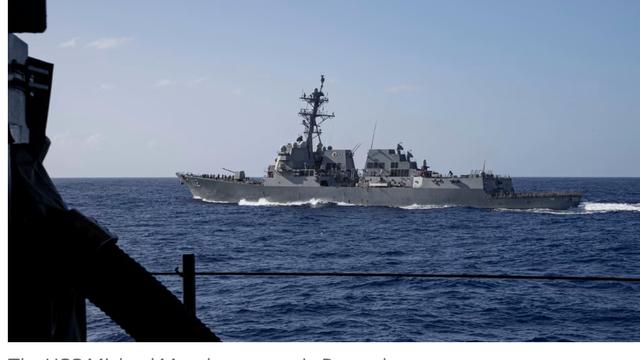 英文头条：外媒：两艘美国海军导弹驱逐舰于