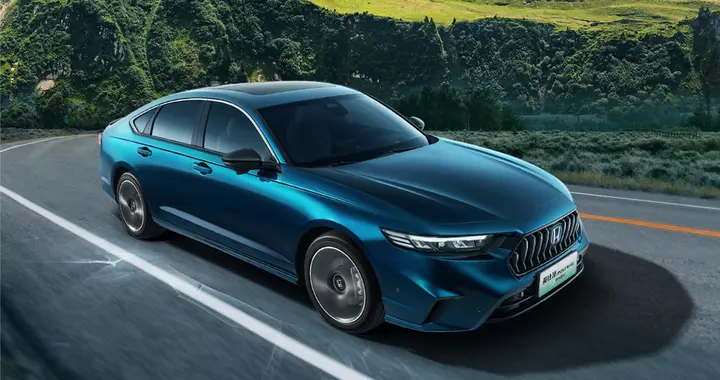 13万级B级车大满配，省油好开还耐造，没想到英仕派能这么实在