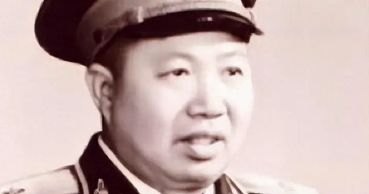 肖锋少将结婚当晚写日记，告诉妻子喜瑞，看到她就想起了前妻曼玉