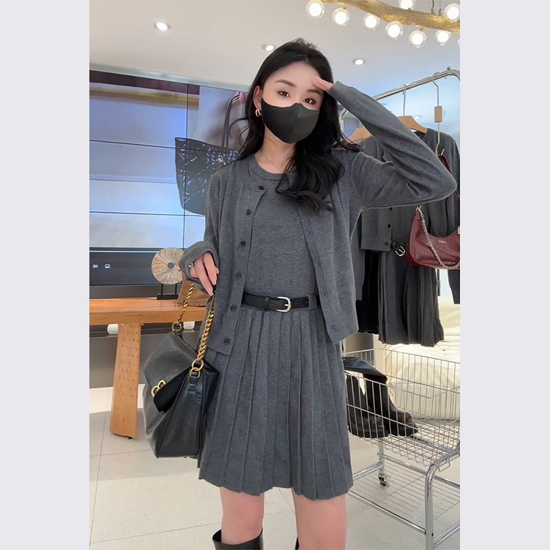高级感超好看灰色针织连衣裙子套装