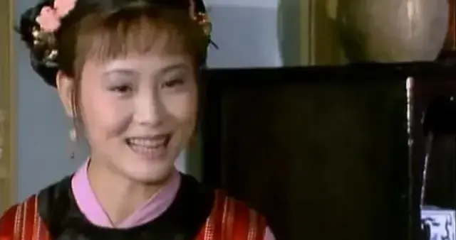 小红挤破脑袋想要上位？为何春燕却一心想要离开？