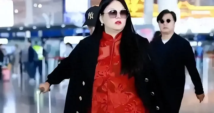 李湘"彻底"凉凉了!全网封禁仅24小时，三大疑点被扒，前夫已被抓