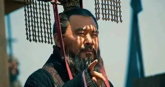 正史真相：曹操一生想杀却不敢杀的3人，杀一个就会断送江山！