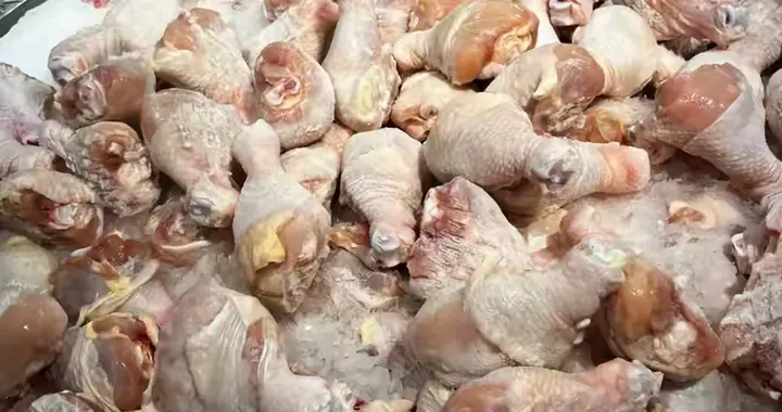 超市里的“冰冻鸡腿”都是哪里来的？销售人员说漏嘴，听完知道了