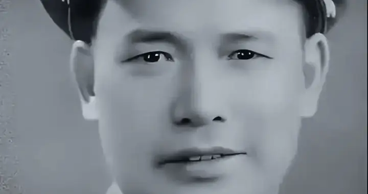 1929年投奔红军的脚夫：不争功不图名，授衔愁坏罗帅